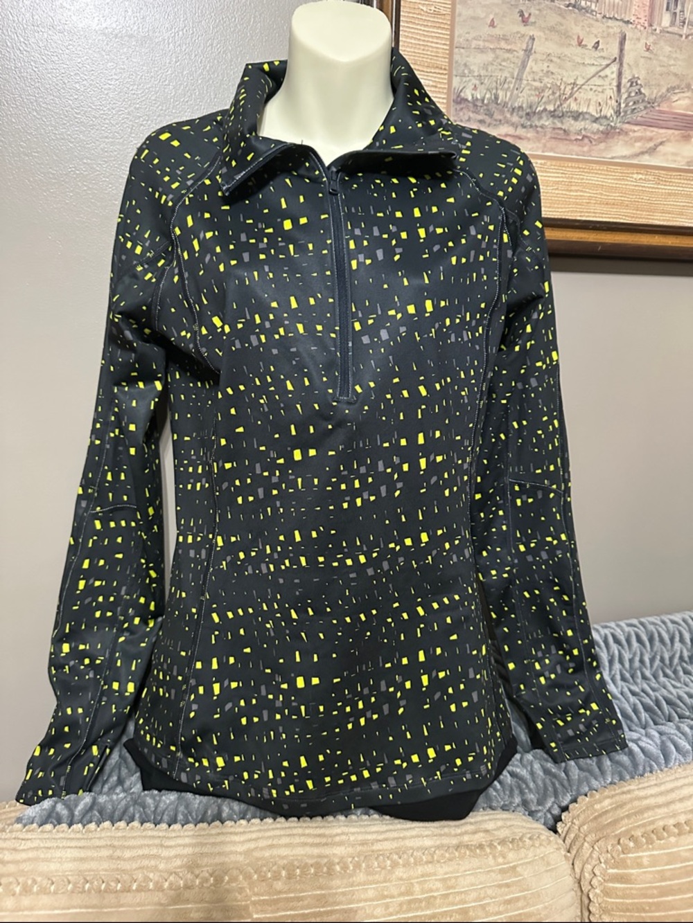 Under Armour Black Pullover with Neon Yellow Accent Medium